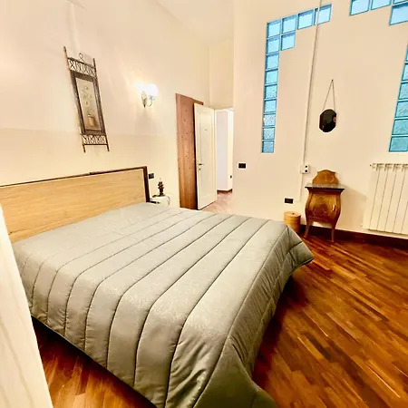 בית הארחה Sisters Centro