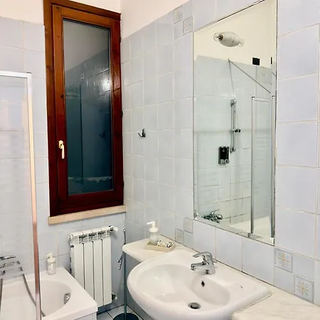 Sisters Centro קליארי