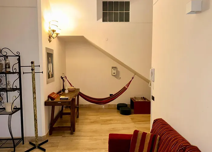 בית הארחה Sisters Centro 3*